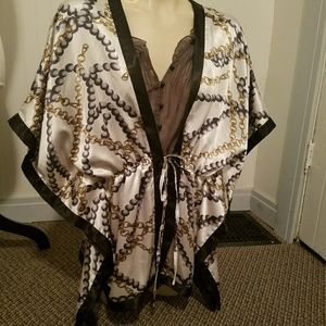 🌷Handkerchief Poncho top